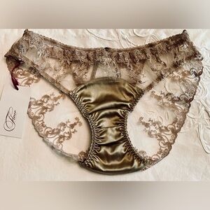 BNWT Fleur of England RARE! Champagne Ouvert Brief Silk & Gorgeous Embroidery